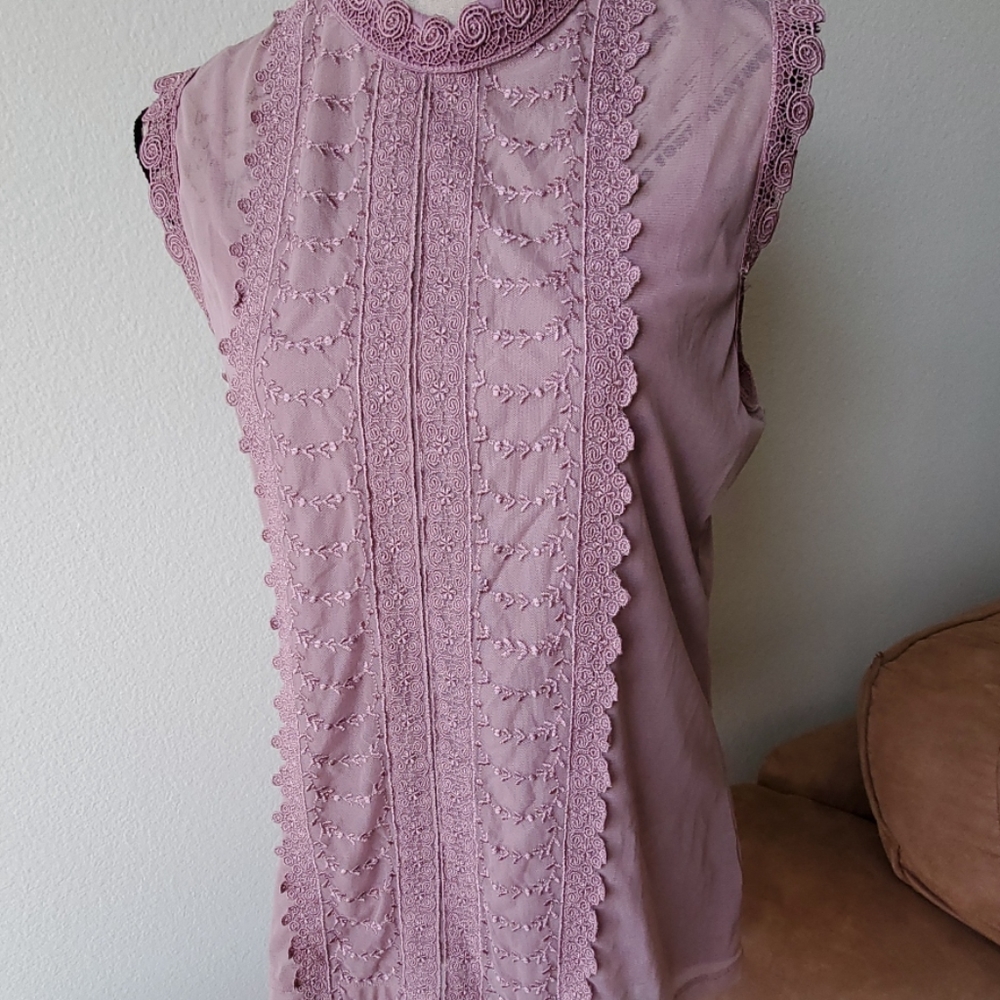 APT9 women's top